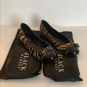 White House Black Market Black and Brown Flats with Bow Detail